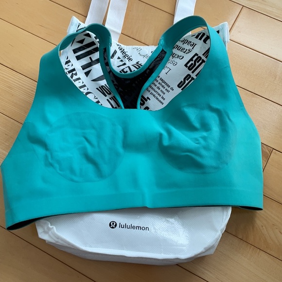LULULEMON Bitty Bracer 36A ➕ free bag